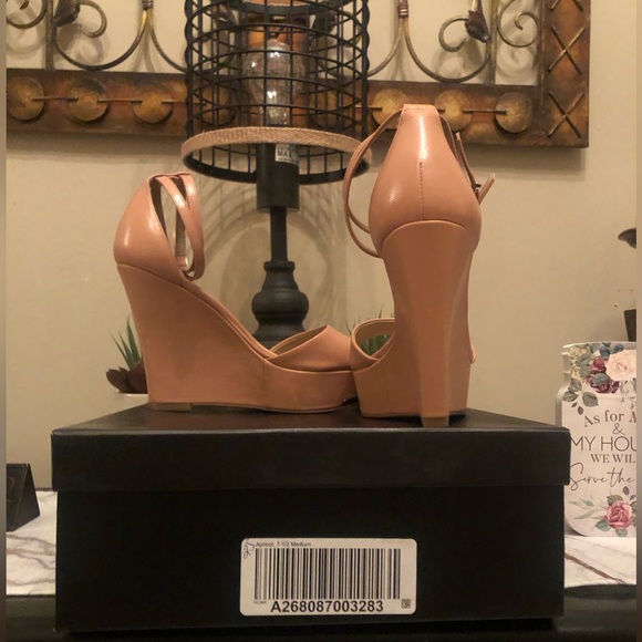 Wedge heeled sandals; apricot with gold detail around the front. Worn once. - Picture 7 of 10